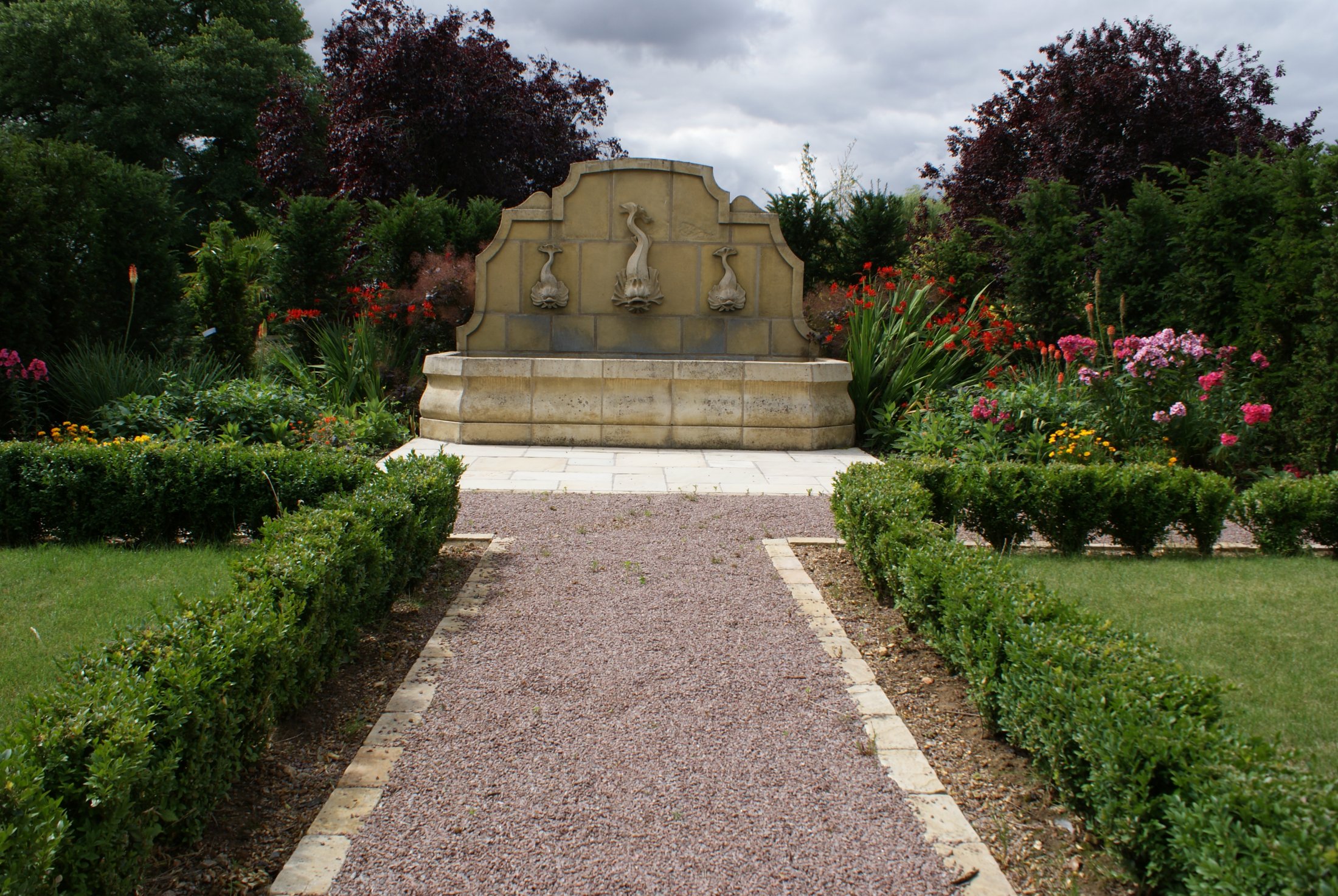 Classic vista in Huntingdon garden