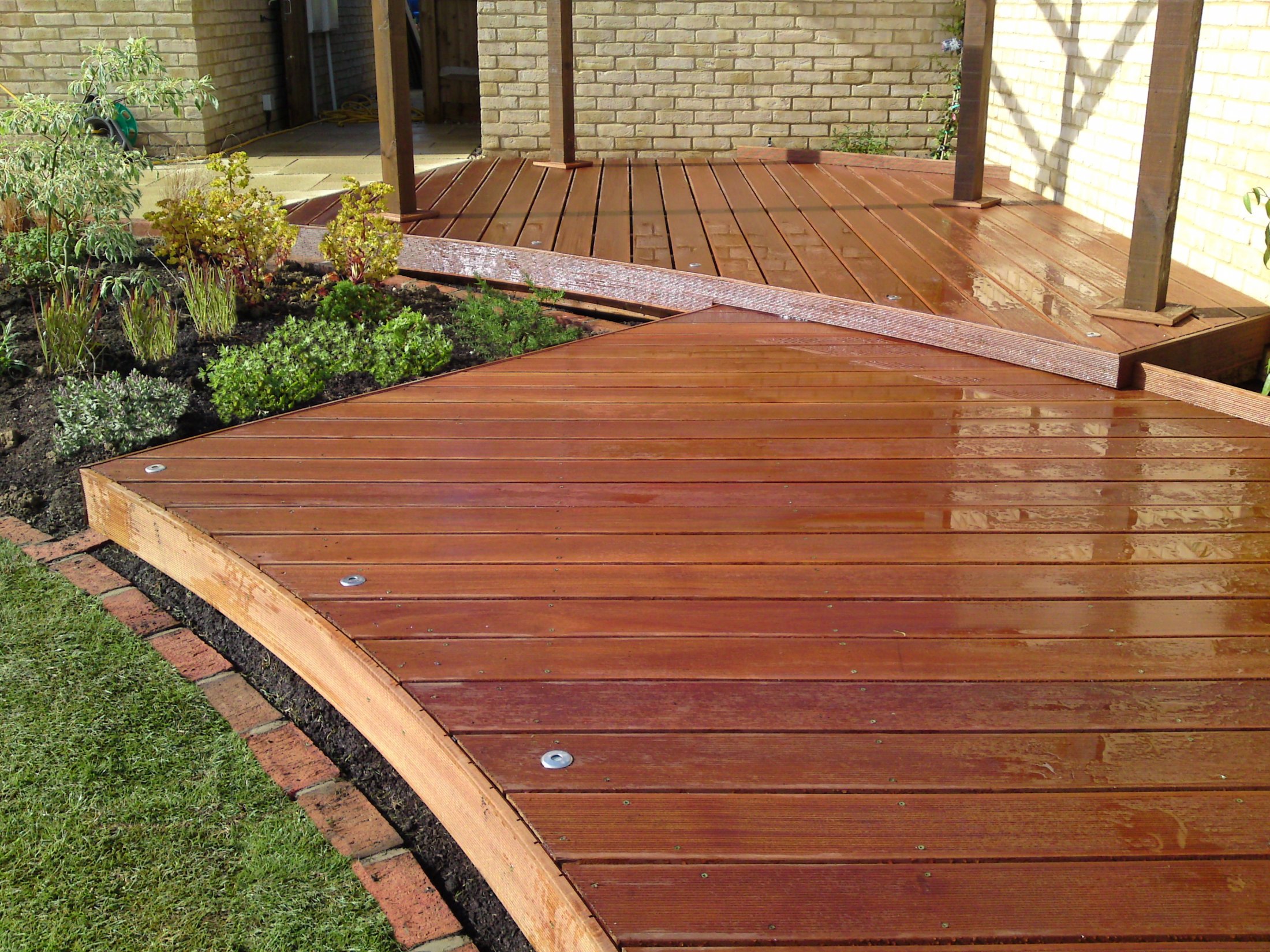 Decking design with integrated lights